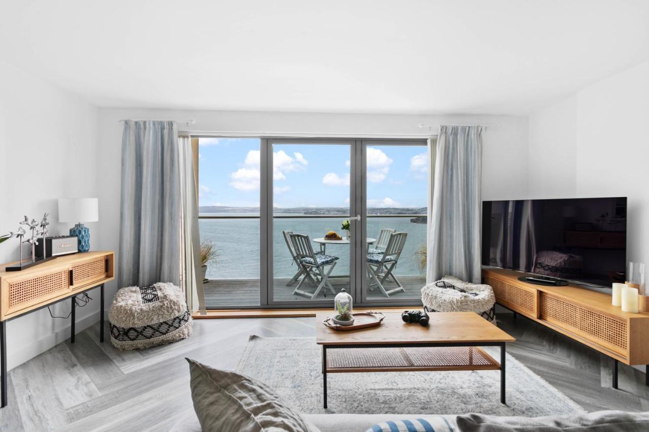 A7 Masts - Striking Beach Bolthole Apartment With Beautiful Sea Views Private Balcony & Parking ทอร์คิ ภายนอก รูปภาพ